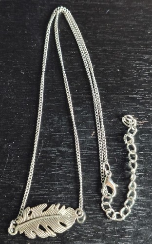 Silver horizontal feather - silver,